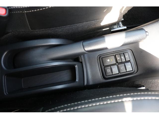 アクア クロスオーバー　純正ＳＤナビ　地デジ　Ｂｌｕｅｔｏｏｔｈオーディオ　バックカメラ　ドラレコ　トヨタセーフティーセンス　ビルトインＥＴＣ　ナノイーエアコン　寒冷地　シートヒーター　禁煙車（9枚目）