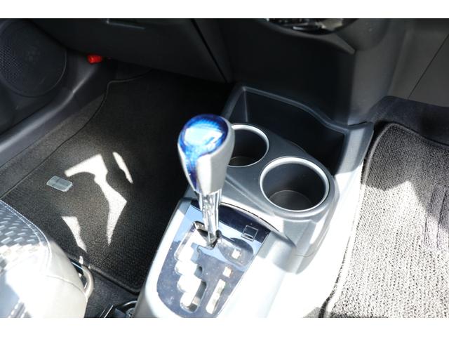 アクア クロスオーバー　純正ＳＤナビ　地デジ　Ｂｌｕｅｔｏｏｔｈオーディオ　バックカメラ　ドラレコ　トヨタセーフティーセンス　ビルトインＥＴＣ　ナノイーエアコン　寒冷地　シートヒーター　禁煙車（19枚目）