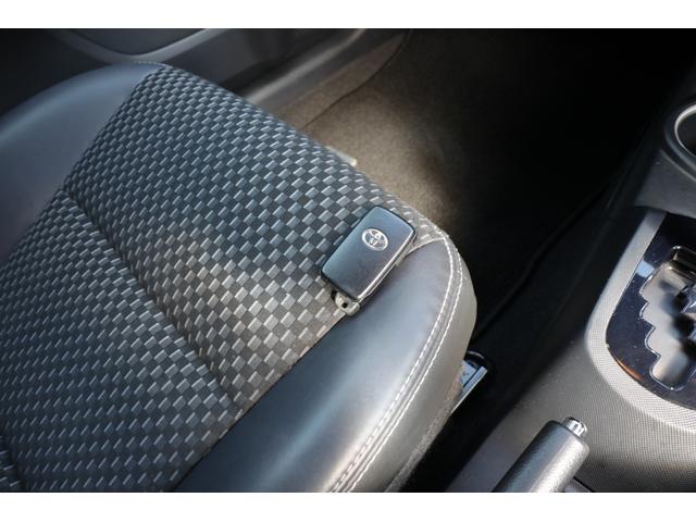 アクア クロスオーバー　純正ＳＤナビ　地デジ　Ｂｌｕｅｔｏｏｔｈオーディオ　バックカメラ　ドラレコ　トヨタセーフティーセンス　ビルトインＥＴＣ　ナノイーエアコン　寒冷地　シートヒーター　禁煙車（20枚目）