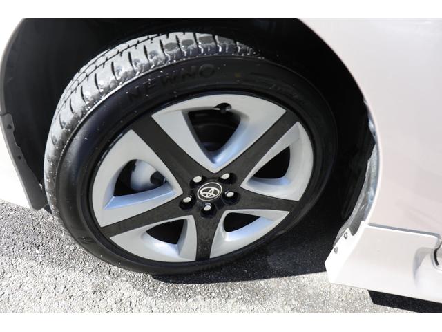 プリウス Ｓセーフティプラス　ツートーン　４ＷＤ　ストラーダナビ　地デジ　バックカメラ　Ｂｌｕｅｔｏｏｔｈ　モデリスタフルエアロ　ＬＥＤヘッドライト　ＬＥＤデイライト　純正１７インチアルミ　トヨタセーフティーセンス　禁煙車（29枚目）