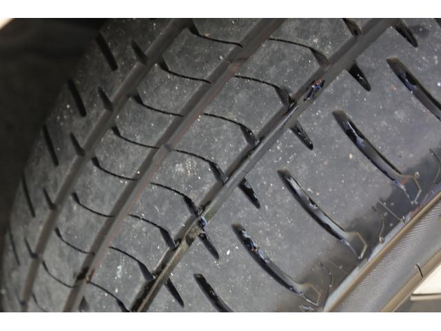 プリウス Ｓセーフティプラス　ツートーン　４ＷＤ　ストラーダナビ　地デジ　バックカメラ　Ｂｌｕｅｔｏｏｔｈ　モデリスタフルエアロ　ＬＥＤヘッドライト　ＬＥＤデイライト　純正１７インチアルミ　トヨタセーフティーセンス　禁煙車（32枚目）