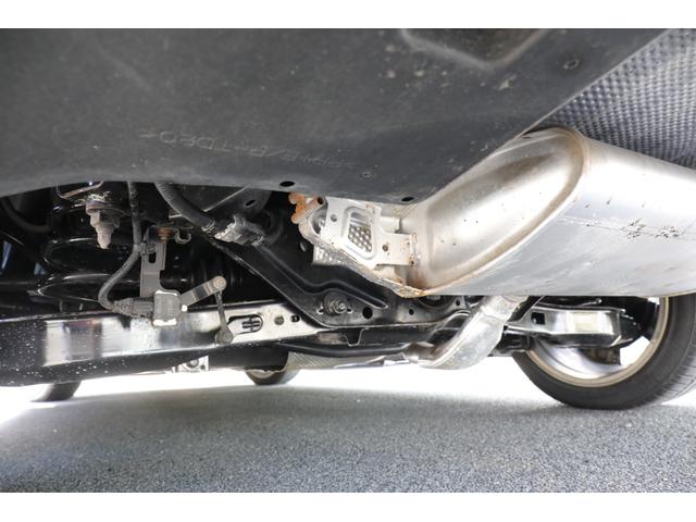 プリウス Ｓセーフティプラス　ツートーン　４ＷＤ　ストラーダナビ　地デジ　バックカメラ　Ｂｌｕｅｔｏｏｔｈ　モデリスタフルエアロ　ＬＥＤヘッドライト　ＬＥＤデイライト　純正１７インチアルミ　トヨタセーフティーセンス　禁煙車（35枚目）