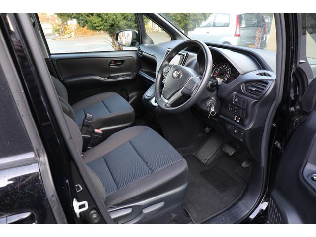 ノア X 4WD 純正SDナビ Bluetooth バックカメラ TV ETC 左側パワースライドドア キーレスキー リヤオートエアコン トヨタセーフティーセンス アイドリングストップ LEDライト 禁煙車(2枚目)