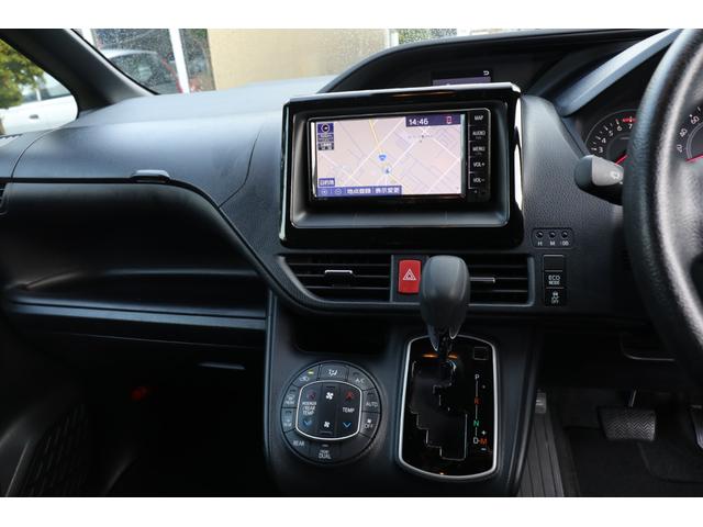 ノア X 4WD 純正SDナビ Bluetooth バックカメラ TV ETC 左側パワースライドドア キーレスキー リヤオートエアコン トヨタセーフティーセンス アイドリングストップ LEDライト 禁煙車(4枚目)