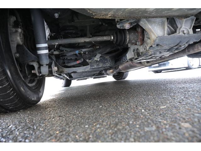 ノア X 4WD 純正SDナビ Bluetooth バックカメラ TV ETC 左側パワースライドドア キーレスキー リヤオートエアコン トヨタセーフティーセンス アイドリングストップ LEDライト 禁煙車(9枚目)