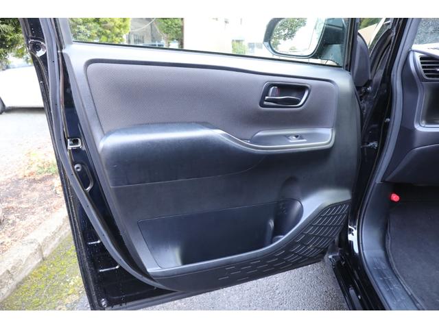 ノア X 4WD 純正SDナビ Bluetooth バックカメラ TV ETC 左側パワースライドドア キーレスキー リヤオートエアコン トヨタセーフティーセンス アイドリングストップ LEDライト 禁煙車(30枚目)