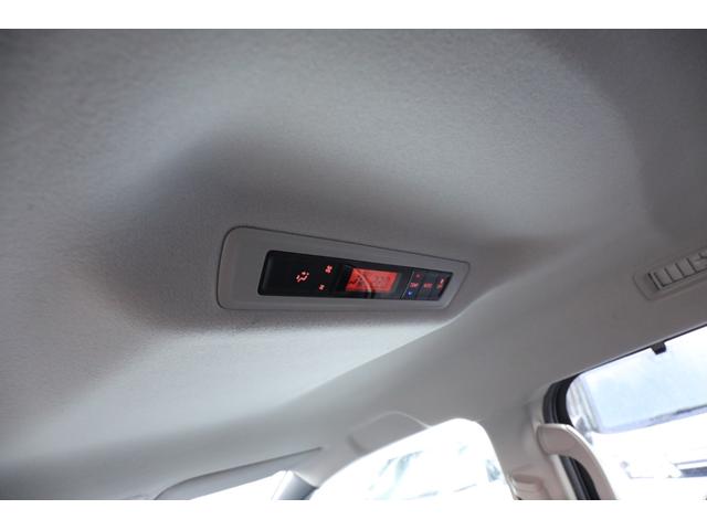 ノア X 4WD 純正SDナビ Bluetooth バックカメラ TV ETC 左側パワースライドドア キーレスキー リヤオートエアコン トヨタセーフティーセンス アイドリングストップ LEDライト 禁煙車(31枚目)