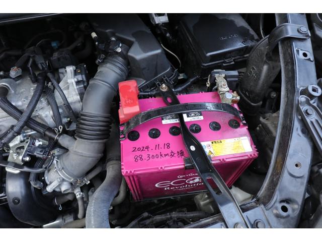 ノア X 4WD 純正SDナビ Bluetooth バックカメラ TV ETC 左側パワースライドドア キーレスキー リヤオートエアコン トヨタセーフティーセンス アイドリングストップ LEDライト 禁煙車(32枚目)