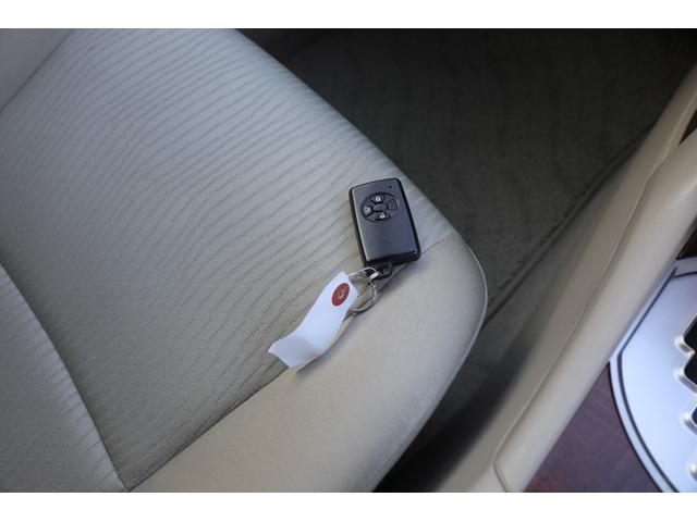 プレミオ 1.8X Lパッケージ 4WD 純正ナビ ワンセグ バックカメラ ETC スマートキー オートライト 禁煙車(16枚目)