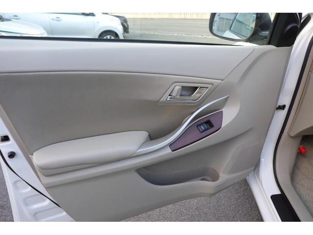 プレミオ 1.8X Lパッケージ 4WD 純正ナビ ワンセグ バックカメラ ETC スマートキー オートライト 禁煙車(28枚目)