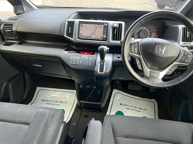 ステップワゴンスパーダ Ｚ　インターナビセレクション　インターナビセレクション　両側電動スライドドア　純正ＨＤＤナビ　フルセグＴＶ　バックカメラ　ＥＴＣ　ステアリングスイッチ　クルーズコントロール　後席モニター　スマートキー　パドルシフト　オートエアコン（9枚目）