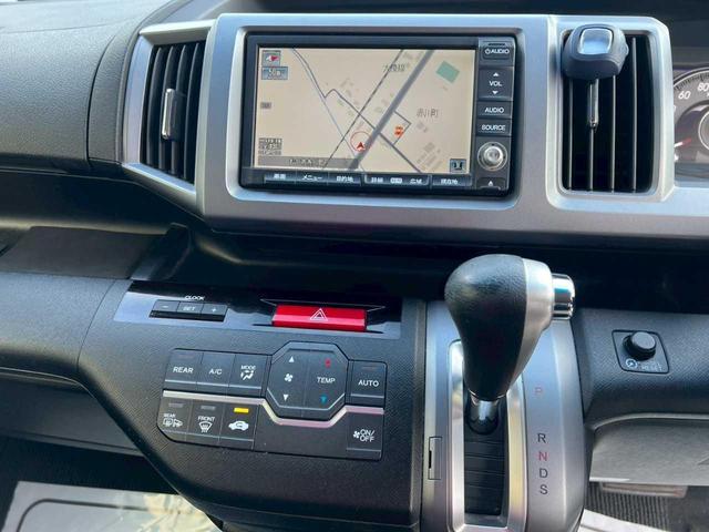 ステップワゴンスパーダ Ｚ　インターナビセレクション　インターナビセレクション　両側電動スライドドア　純正ＨＤＤナビ　フルセグＴＶ　バックカメラ　ＥＴＣ　ステアリングスイッチ　クルーズコントロール　後席モニター　スマートキー　パドルシフト　オートエアコン（10枚目）