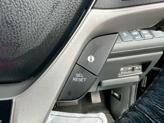 ステップワゴンスパーダ Ｚ　インターナビセレクション　インターナビセレクション　両側電動スライドドア　純正ＨＤＤナビ　フルセグＴＶ　バックカメラ　ＥＴＣ　ステアリングスイッチ　クルーズコントロール　後席モニター　スマートキー　パドルシフト　オートエアコン（19枚目）