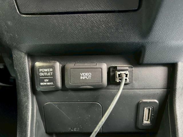 ステップワゴンスパーダ Ｚ　インターナビセレクション　インターナビセレクション　両側電動スライドドア　純正ＨＤＤナビ　フルセグＴＶ　バックカメラ　ＥＴＣ　ステアリングスイッチ　クルーズコントロール　後席モニター　スマートキー　パドルシフト　オートエアコン（20枚目）