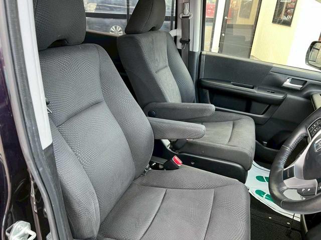 ステップワゴンスパーダ Ｚ　インターナビセレクション　インターナビセレクション　両側電動スライドドア　純正ＨＤＤナビ　フルセグＴＶ　バックカメラ　ＥＴＣ　ステアリングスイッチ　クルーズコントロール　後席モニター　スマートキー　パドルシフト　オートエアコン（26枚目）