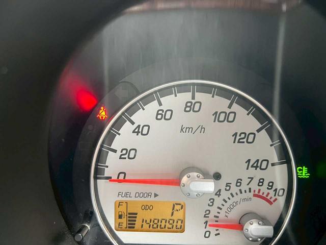 アトレーワゴン カスタムターボＲＳ　純正アルミ　社外オーディオ　バックカメラ　キーレス　電動スライドドア（13枚目）