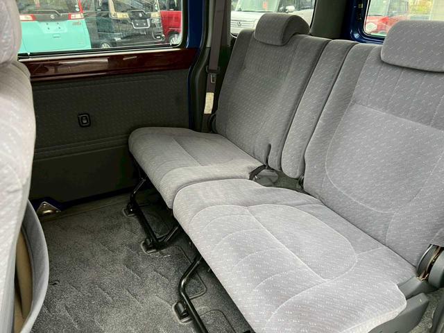 アトレーワゴン カスタムターボＲＳ　純正アルミ　社外オーディオ　バックカメラ　キーレス　電動スライドドア（21枚目）