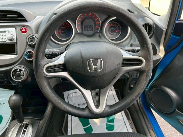 フィット Ｇ　ＣＤ　キーレス　エアコン（8枚目）