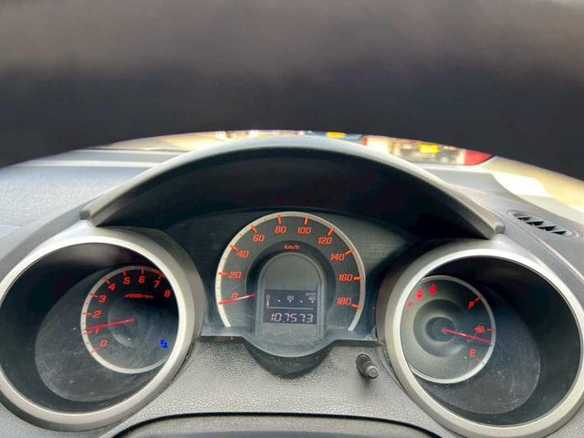 フィット Ｇ　ＣＤ　キーレス　エアコン（11枚目）