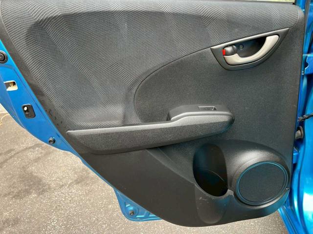 フィット Ｇ　ＣＤ　キーレス　エアコン（26枚目）