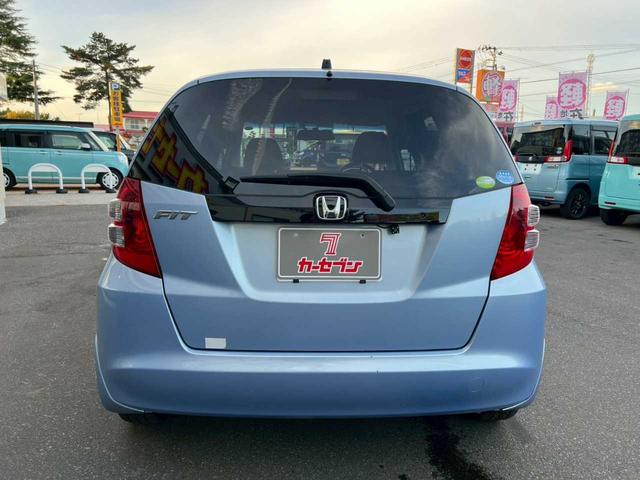 フィット Ｌ　スマートキー　オートエアコン　ミラー型ドライブレコーダー　ＣＤオーディオ　ＥＴＣ　ライトブルーＭ　取説＆保証書付（42枚目）