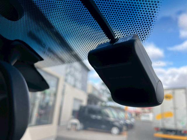 ヴェゼル ハイブリッドＸ　純正ナビ（ＶＸＭ－１５５ＶＳｉ）　フルセグ　Ｂｌｕｅｔｏｏｔｈ　ＣＤ／ＤＶＤ　ＵＳＢ　バックカメラ　ＥＴＣ　スマートキー　プッシュスタート　ハイブリッド　４ＷＤ　横滑り防止装置　オートエアコン（17枚目）