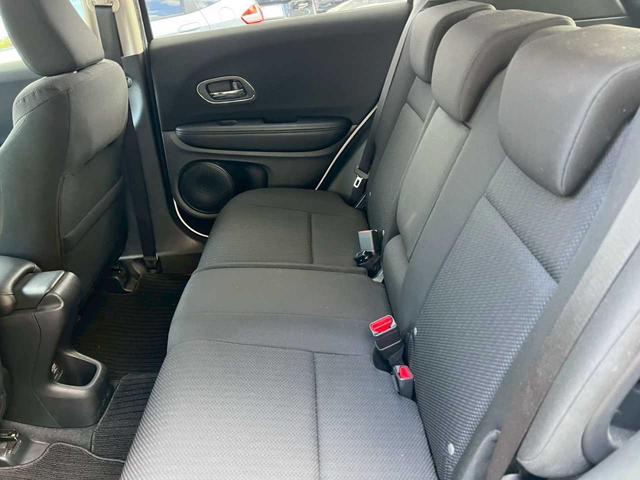 ヴェゼル ハイブリッドＸ　純正ナビ（ＶＸＭ－１５５ＶＳｉ）　フルセグ　Ｂｌｕｅｔｏｏｔｈ　ＣＤ／ＤＶＤ　ＵＳＢ　バックカメラ　ＥＴＣ　スマートキー　プッシュスタート　ハイブリッド　４ＷＤ　横滑り防止装置　オートエアコン（25枚目）