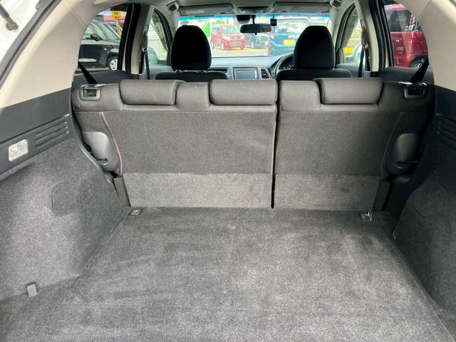 ヴェゼル ハイブリッドＸ　純正ナビ（ＶＸＭ－１５５ＶＳｉ）　フルセグ　Ｂｌｕｅｔｏｏｔｈ　ＣＤ／ＤＶＤ　ＵＳＢ　バックカメラ　ＥＴＣ　スマートキー　プッシュスタート　ハイブリッド　４ＷＤ　横滑り防止装置　オートエアコン（26枚目）