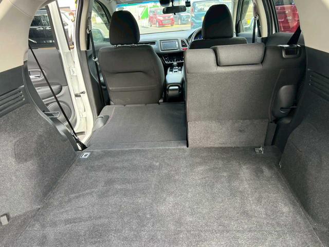 ヴェゼル ハイブリッドＸ　純正ナビ（ＶＸＭ－１５５ＶＳｉ）　フルセグ　Ｂｌｕｅｔｏｏｔｈ　ＣＤ／ＤＶＤ　ＵＳＢ　バックカメラ　ＥＴＣ　スマートキー　プッシュスタート　ハイブリッド　４ＷＤ　横滑り防止装置　オートエアコン（27枚目）