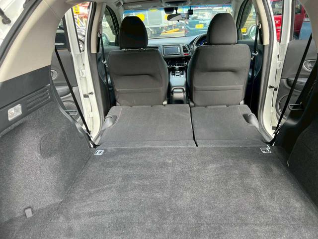 ヴェゼル ハイブリッドＸ　純正ナビ（ＶＸＭ－１５５ＶＳｉ）　フルセグ　Ｂｌｕｅｔｏｏｔｈ　ＣＤ／ＤＶＤ　ＵＳＢ　バックカメラ　ＥＴＣ　スマートキー　プッシュスタート　ハイブリッド　４ＷＤ　横滑り防止装置　オートエアコン（28枚目）