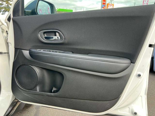 ヴェゼル ハイブリッドＸ　純正ナビ（ＶＸＭ－１５５ＶＳｉ）　フルセグ　Ｂｌｕｅｔｏｏｔｈ　ＣＤ／ＤＶＤ　ＵＳＢ　バックカメラ　ＥＴＣ　スマートキー　プッシュスタート　ハイブリッド　４ＷＤ　横滑り防止装置　オートエアコン（30枚目）