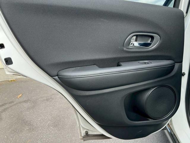 ヴェゼル ハイブリッドＸ　純正ナビ（ＶＸＭ－１５５ＶＳｉ）　フルセグ　Ｂｌｕｅｔｏｏｔｈ　ＣＤ／ＤＶＤ　ＵＳＢ　バックカメラ　ＥＴＣ　スマートキー　プッシュスタート　ハイブリッド　４ＷＤ　横滑り防止装置　オートエアコン（31枚目）