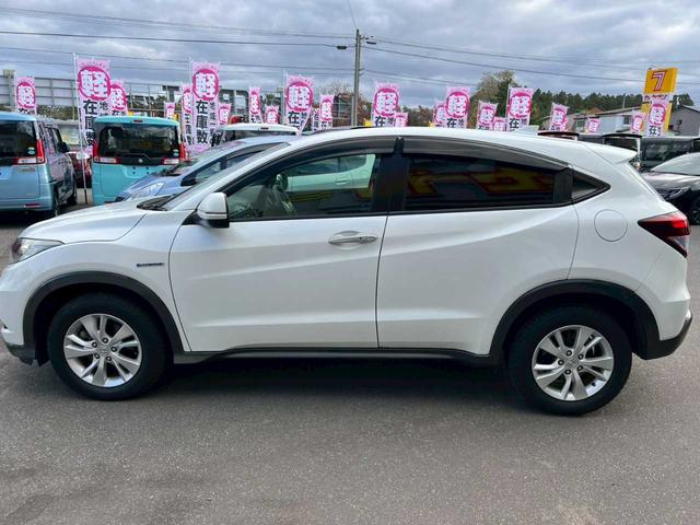 ヴェゼル ハイブリッドＸ　純正ナビ（ＶＸＭ－１５５ＶＳｉ）　フルセグ　Ｂｌｕｅｔｏｏｔｈ　ＣＤ／ＤＶＤ　ＵＳＢ　バックカメラ　ＥＴＣ　スマートキー　プッシュスタート　ハイブリッド　４ＷＤ　横滑り防止装置　オートエアコン（42枚目）