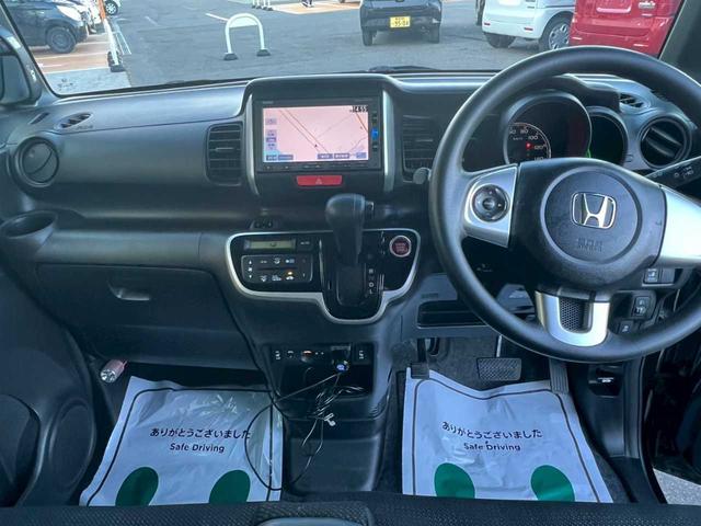Ｎ－ＢＯＸ Ｇ・Ｌパッケージ　純正ナビ　フルセグ　ＤＶＤ／ＣＤ　ＳＤ　ｉＰｏｄ対応　Ｂｌｕｅｔｏｏｔｈ　バックカメラ　ＥＴＣ　シートヒーター　プッシュスタート　スマートキー　オートエアコン　ステアリングスイッチ　横滑り防止装置（10枚目）