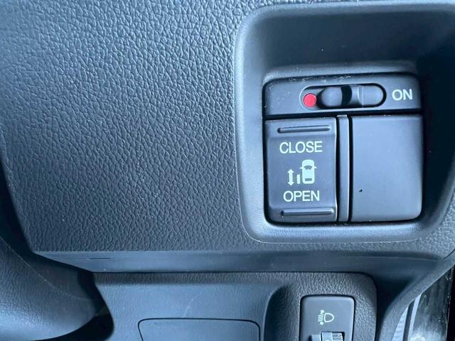 Ｎ－ＢＯＸ Ｇ・Ｌパッケージ　純正ナビ　フルセグ　ＤＶＤ／ＣＤ　ＳＤ　ｉＰｏｄ対応　Ｂｌｕｅｔｏｏｔｈ　バックカメラ　ＥＴＣ　シートヒーター　プッシュスタート　スマートキー　オートエアコン　ステアリングスイッチ　横滑り防止装置（18枚目）