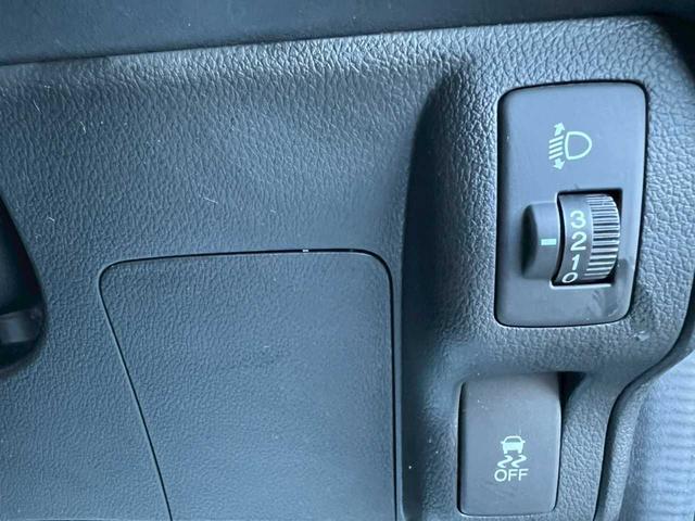 Ｎ－ＢＯＸ Ｇ・Ｌパッケージ　純正ナビ　フルセグ　ＤＶＤ／ＣＤ　ＳＤ　ｉＰｏｄ対応　Ｂｌｕｅｔｏｏｔｈ　バックカメラ　ＥＴＣ　シートヒーター　プッシュスタート　スマートキー　オートエアコン　ステアリングスイッチ　横滑り防止装置（19枚目）