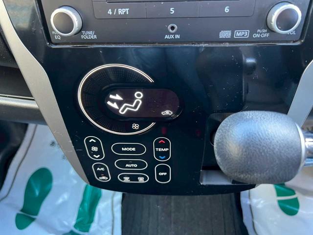 デイズ Ｘ　Ｖセレクション　純正オーディオ　ＣＤ　ＦＭ／ＡＭ　ＡＵＸ　アラウンドビューモニター　バックカメラ　シートヒーター　横滑り防止装置　衝突軽減ブレーキ　アイドリングストップ　電動格納ミラー　スマートキー（13枚目）