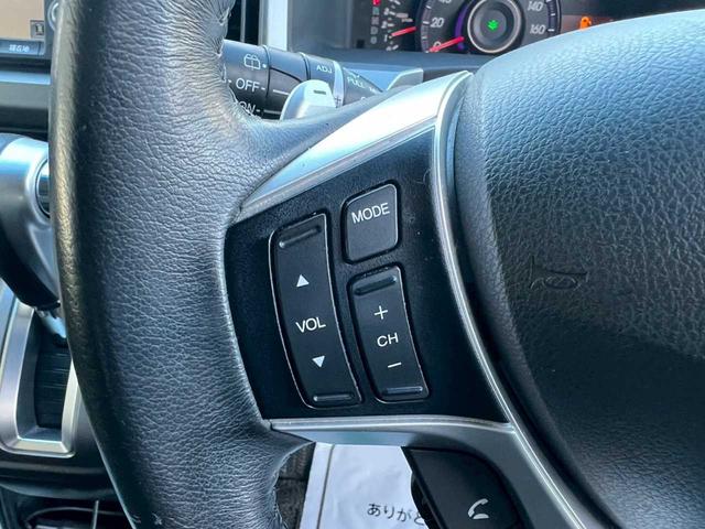 ステップワゴンスパーダ Ｚ　インターナビセレクション　純正インターナビ　フルセグＢｌｕｅｔｏｏｔｈ　ＣＤ／ＤＶＤバックカメラ　ＥＴＣ　両側パワースライドドア　クルーズコントロール　横滑り防止装置　アイドリングストップ　オートエアコン　ステアリングスイッチ（13枚目）