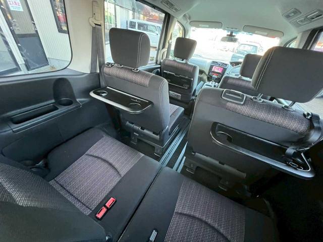 セレナ ハイウェイスター　ナビ　フルセグ　ＤＶＤ再生　Ｂｌｕｅｔｏｏｔｈ　バックカメラ　両側パワースライドドア　スマートキー　プッシュスタート　オートエアコン　ＥＴＣ　横滑り防止装置（28枚目）