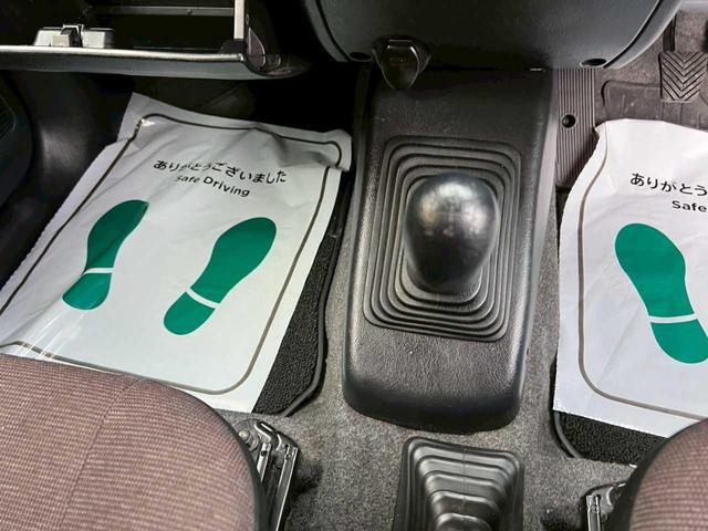 パジェロミニ ＶＲ　パートタイム４ＷＤ　切替式４ＷＤ　フォグランプ　電動格納ミラー　純正ＣＤオーディオ　マニュアルエアコン（10枚目）