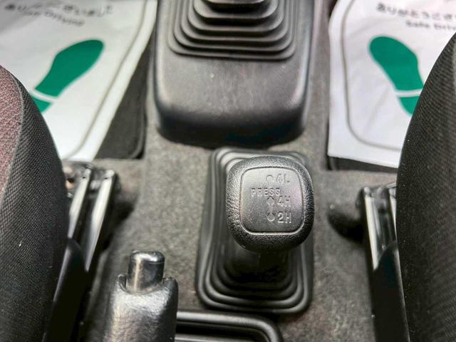 パジェロミニ ＶＲ　パートタイム４ＷＤ　切替式４ＷＤ　フォグランプ　電動格納ミラー　純正ＣＤオーディオ　マニュアルエアコン（11枚目）