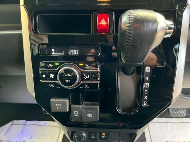 ルーミー カスタムＧ　純正９インチナビ　フルセグＴＶ　全方位カメラ　両側電動スライドドア　スマートキー　プッシュスタート　クルーズコントロール　シートヒーター　衝突軽減ブレーキ（12枚目）