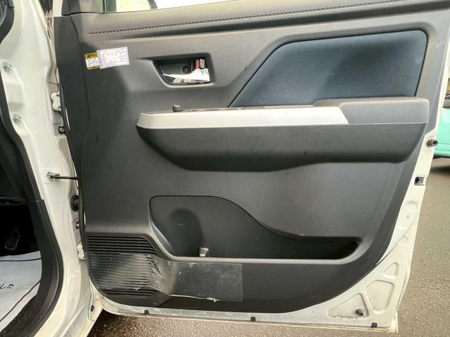 ルーミー カスタムＧ　純正９インチナビ　フルセグＴＶ　全方位カメラ　両側電動スライドドア　スマートキー　プッシュスタート　クルーズコントロール　シートヒーター　衝突軽減ブレーキ（33枚目）