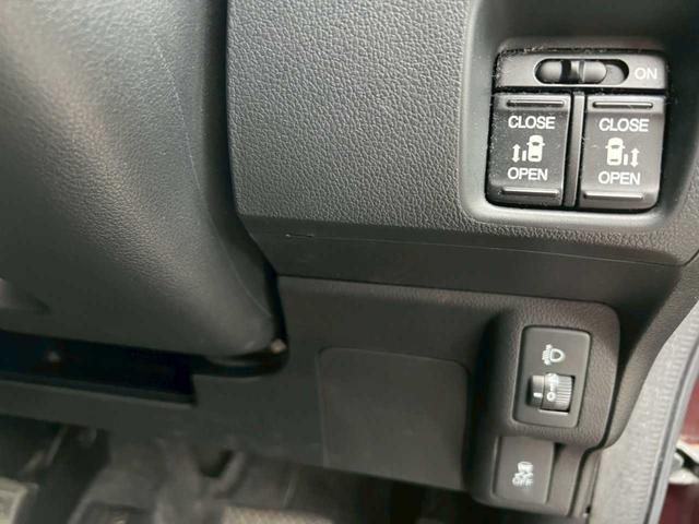 Ｎ－ＢＯＸ Ｇ　ＳＳパッケージ　Ｇａｔｈｅｒｓナビ　ワンセグＴＶ　ＤＶＤ再生　ＵＳＢ　ＳＤ　バックカメラ　両側電動スライドドア　ＥＴＣ　スマートキー　プッシュスタート　オートエアコン　ＥＣＯＮモード　ステアリングスイッチ（13枚目）