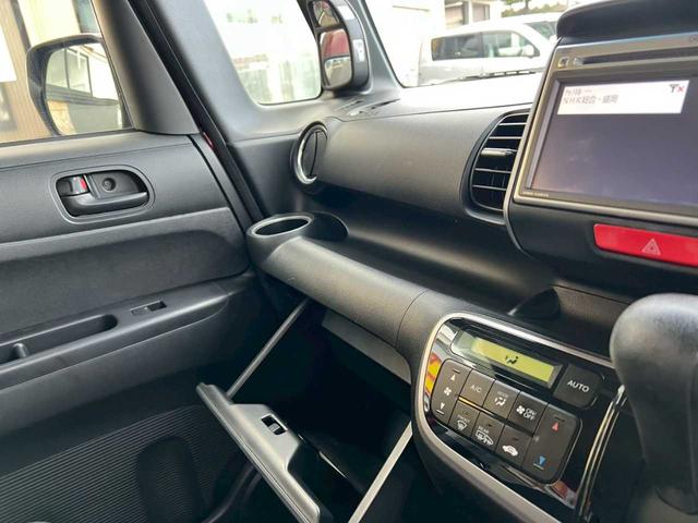 Ｎ－ＢＯＸ Ｇ　ＳＳパッケージ　Ｇａｔｈｅｒｓナビ　ワンセグＴＶ　ＤＶＤ再生　ＵＳＢ　ＳＤ　バックカメラ　両側電動スライドドア　ＥＴＣ　スマートキー　プッシュスタート　オートエアコン　ＥＣＯＮモード　ステアリングスイッチ（15枚目）
