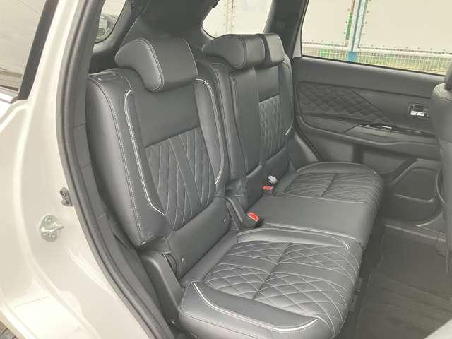 アウトランダーＰＨＥＶ Ｇプレミアムパッケージ（15枚目）