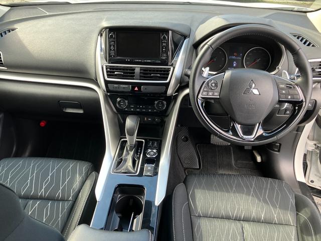 エクリプスクロス Ｇプラスパッケージ　４ＷＤ　ディーゼルターボ　サンルーフ　純正ナビ　アラウンドビュー　パーキングソナー　アダプティブクルーズ　衝突被害軽減ブレーキ（6枚目）