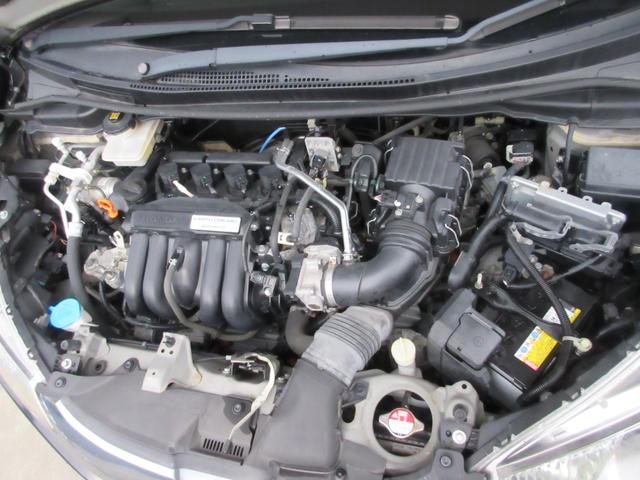 フィットハイブリッド Ｓパッケージ　純正ナビ　バックカメラ　ＥＴＣ　パドルシフト　衝突被害軽減ブレーキ　クルーズコントロール　ＬＥＤヘッドライト　フォグランプ　純正アルミホイール（32枚目）