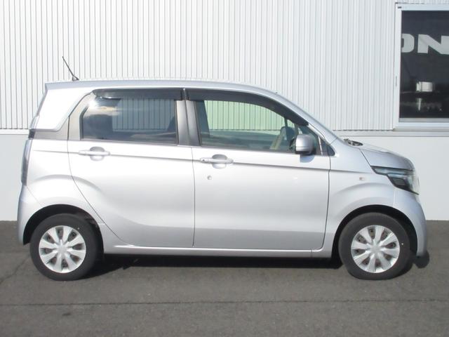 N-WGN Gコンフォートパッケージ 4WD ETC 走行10500km 衝突被害軽減ブレーキ シートヒーター HIDヘッドライト オートライト スマートキー(10枚目)