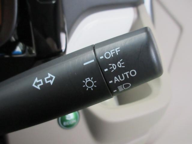 N-WGN Gコンフォートパッケージ 4WD ETC 走行10500km 衝突被害軽減ブレーキ シートヒーター HIDヘッドライト オートライト スマートキー(14枚目)